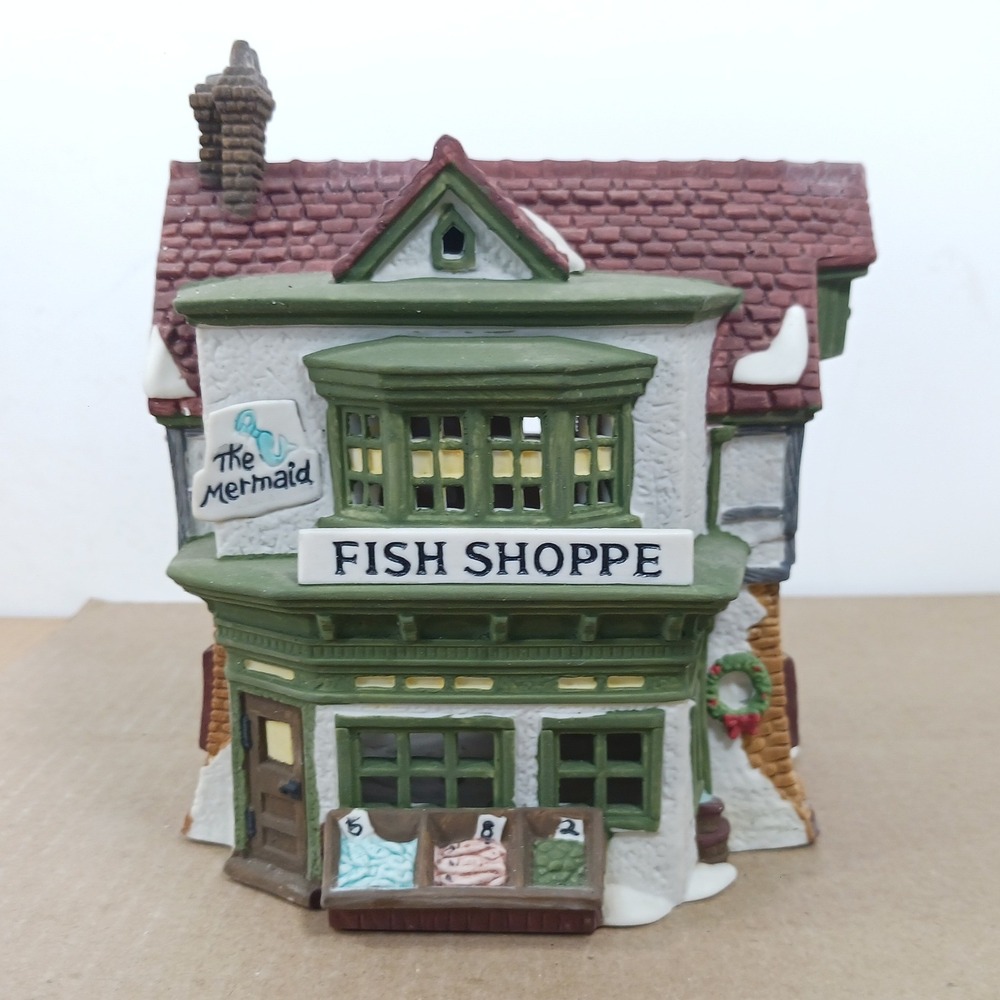 Department 56 Dickens Village The Mermaid Fish Shoppe 5926-9 Porcelain Lighted